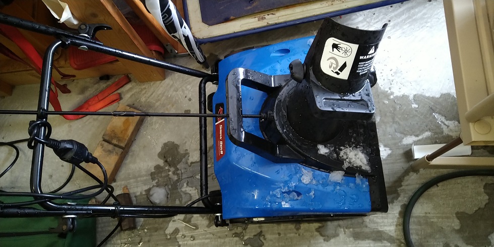 家庭用電源で使用できる除雪機