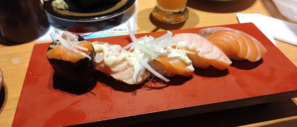 彦根でお寿司を食べるなら【すし処 海座 本店】ランチもお得　サーモン5貫盛り