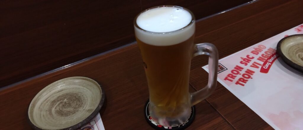 【ベトナム日本食】ハノイでうなぎ 名代 宇奈とと キンマー店　サッポロ生ビール