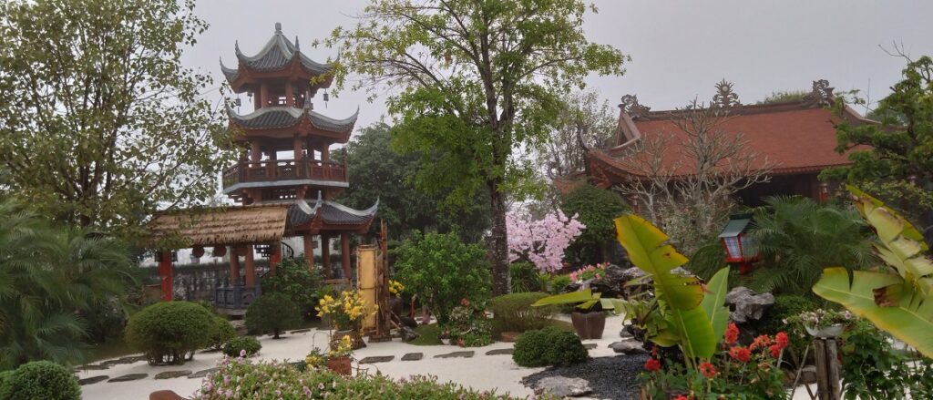 【ベトナム観光】ベトナム人に人気の観光スポットはお寺だった！