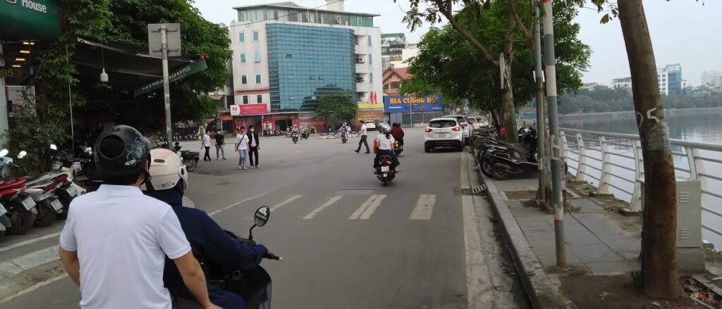 【ベトナム】ハノイでサイクリング 人気のコースは西湖一周　ゴール