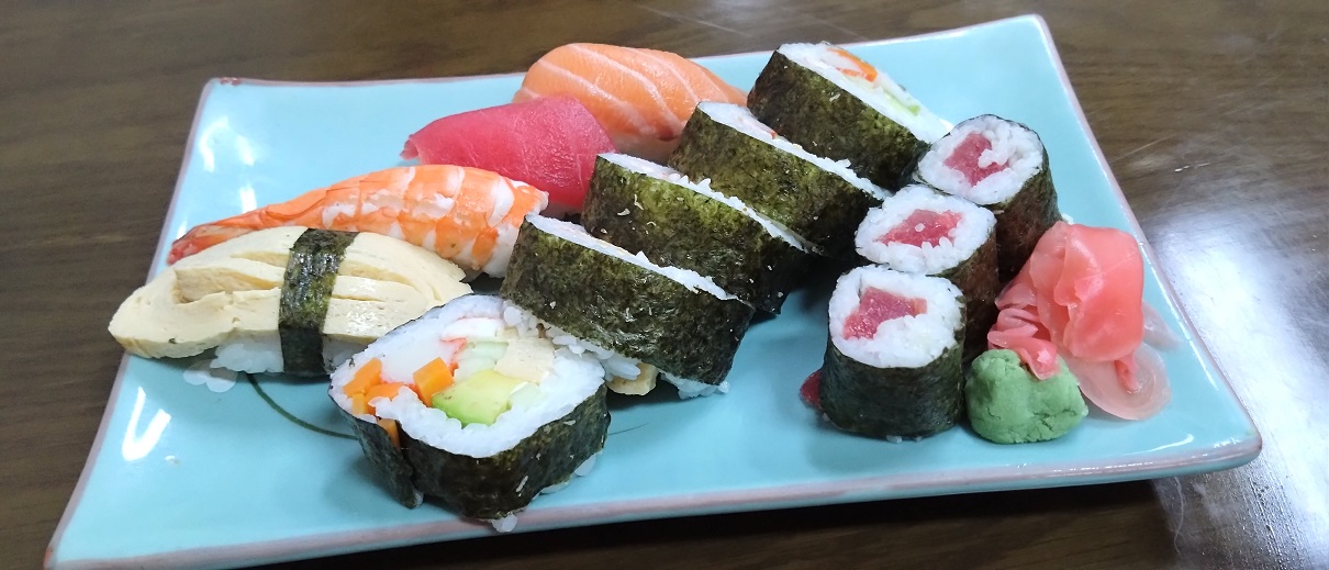【ベトナムグルメ】ハノイのローカル激安寿司 Street Sushi