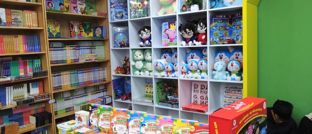 【ハノイ観光】日本語の本が買える本屋さん お土産にも おすすめ　小さい子用