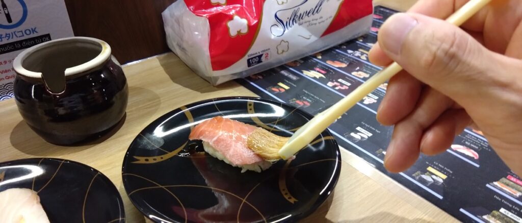 【ハノイで日本食】ハノイ初の回転寿司 浜鮨 ちょっといい店♪　はけぬり