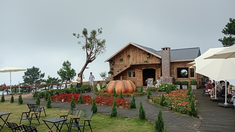 【ハノイ発】レンタルバイクで行く 日帰りタムダオ観光旅行