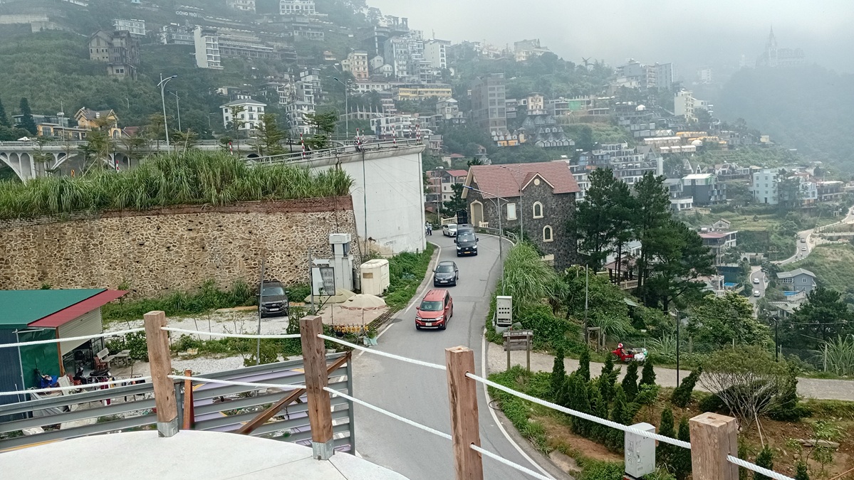 【ハノイ発】レンタルバイクで行く 日帰りタムダオ観光旅行