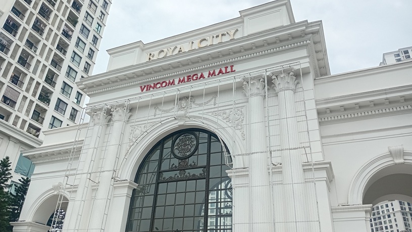 【ハノイ観光の穴場】夏でも楽しめるアイススケート